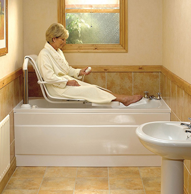 Windsor 3 Powered Bath - N&c Phlexicare